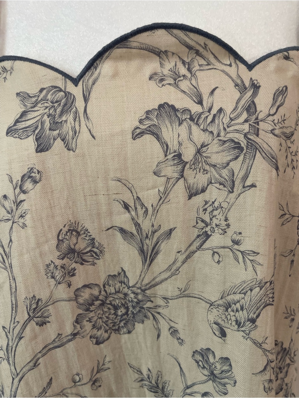 MABLE Scalloped Cream Blue Toile Mini - Picture 3 of 6